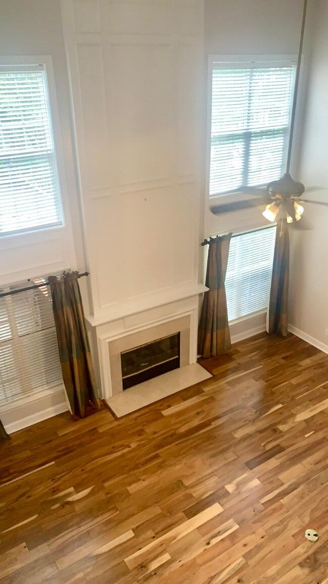 Building Photo - 11106 Knight Castle Dr