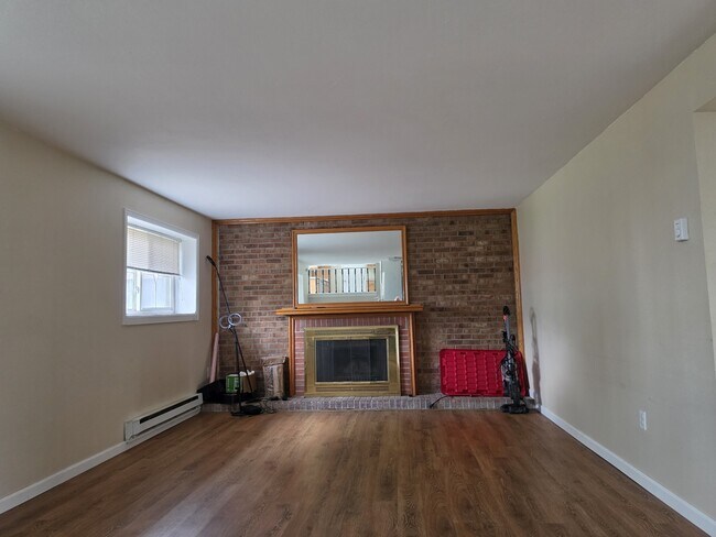 Building Photo - 11186 Forest Ave