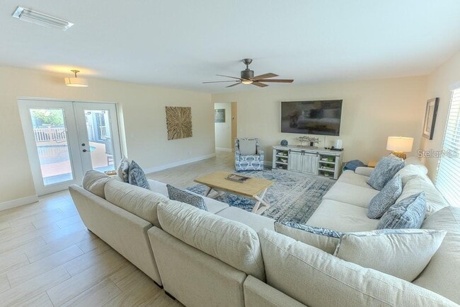 Building Photo - 5021 Porpoise Pl