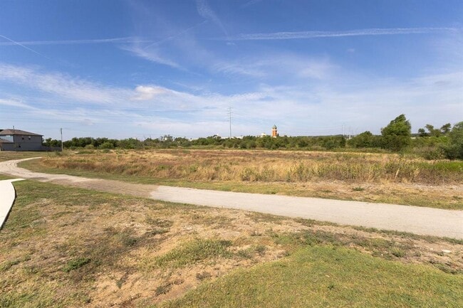 Building Photo - 140 New Hvn St