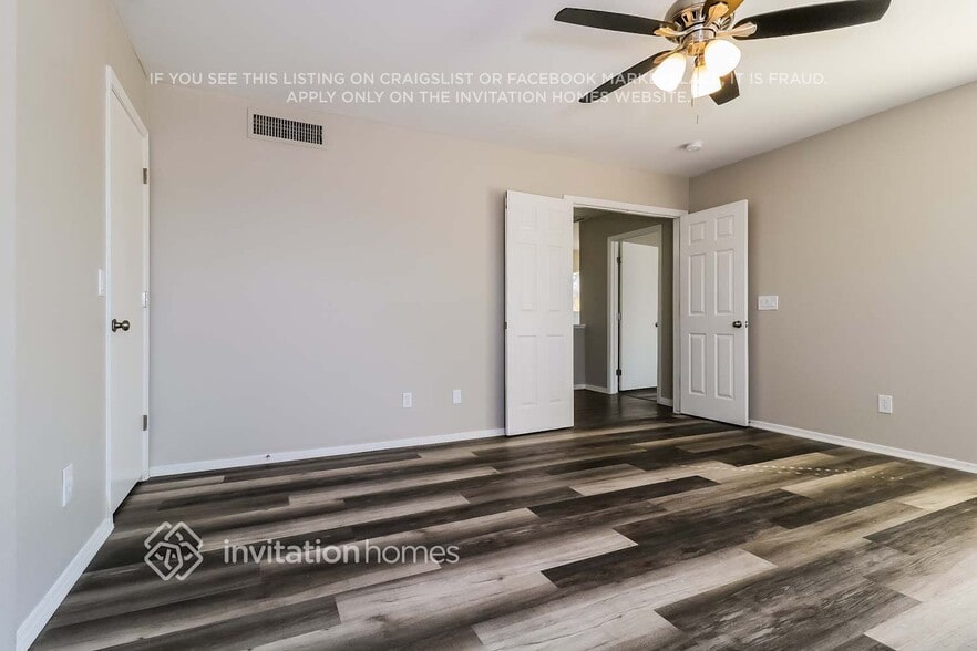 Building Photo - 12883 W Windsor Ave