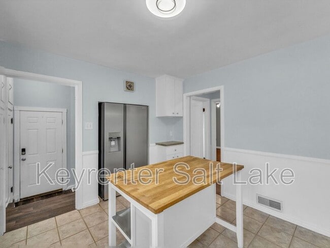 Building Photo - 3956 S 4800 W