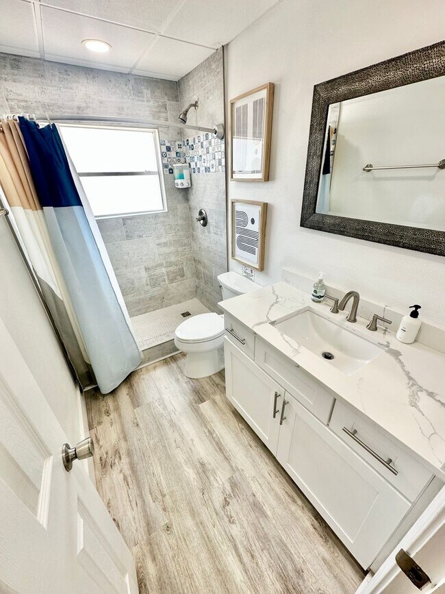 Building Photo - 334 Bluefish Dr