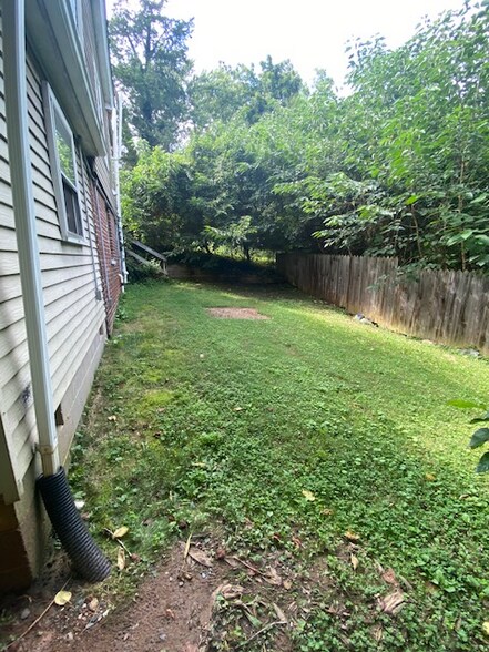 Building Photo - 761 King St