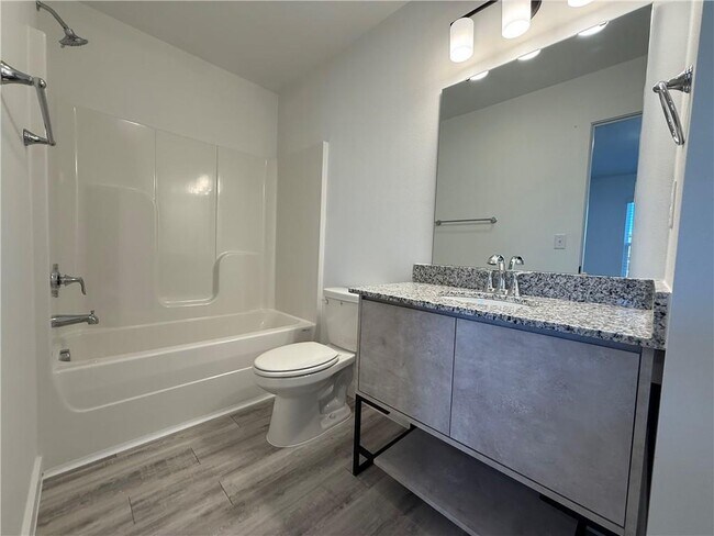 Building Photo - 1051 States Ave