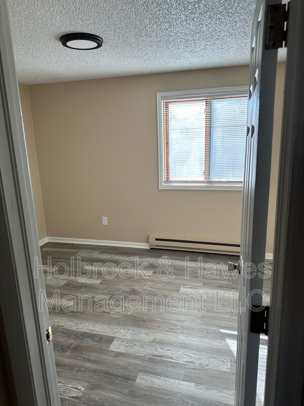 Building Photo - 4881 Basswood Dr