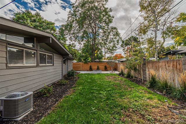 Building Photo - 2465 S Newton St