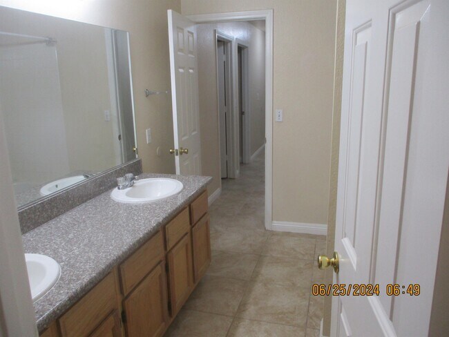 Building Photo - 8216 Grassy Point Cir