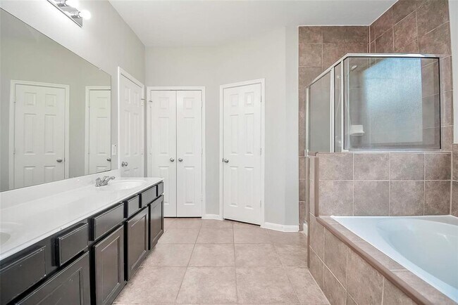 Building Photo - 14127 Grovemist Ln