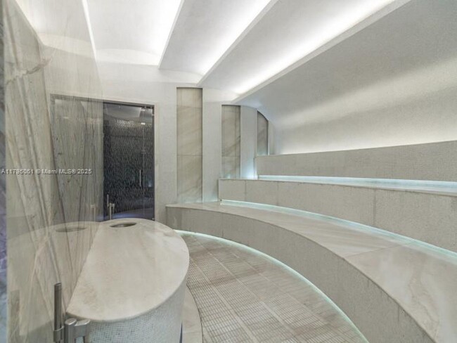 Building Photo - 17749 Collins Ave