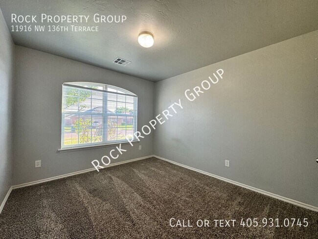 Building Photo - 11916 NW 136th Terrace
