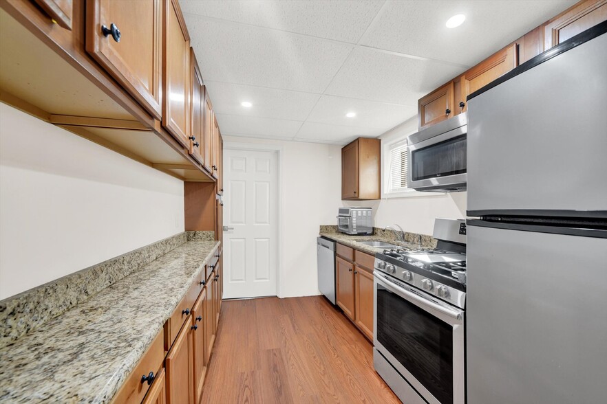 Building Photo - 5119 Niagara Pl