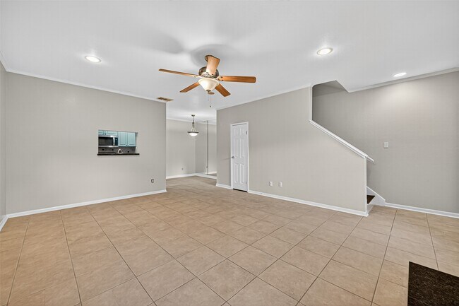 Building Photo - 9850 Pagewood Ln