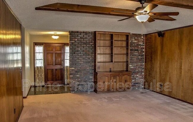 Building Photo - 838 Millwood Rd