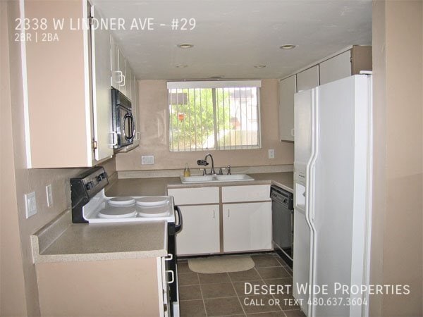 Building Photo - 2338 W Lindner Ave