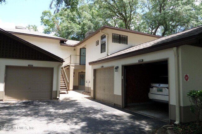 Building Photo - 10150 Belle Rive Blvd