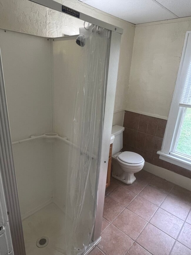 Building Photo - Studio with Bathroom Located Downtown - AL...