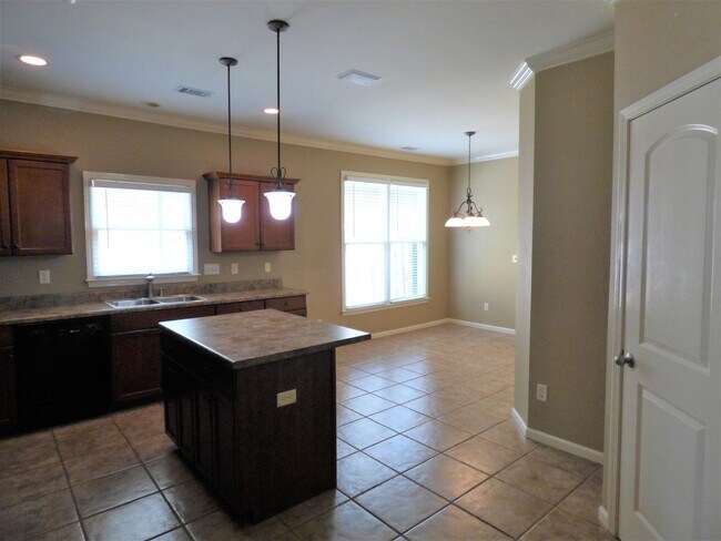 Building Photo - 3770 Abbeyglen Way