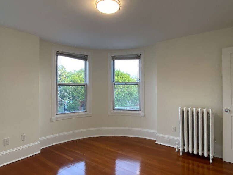 Building Photo - 83 Harvard St