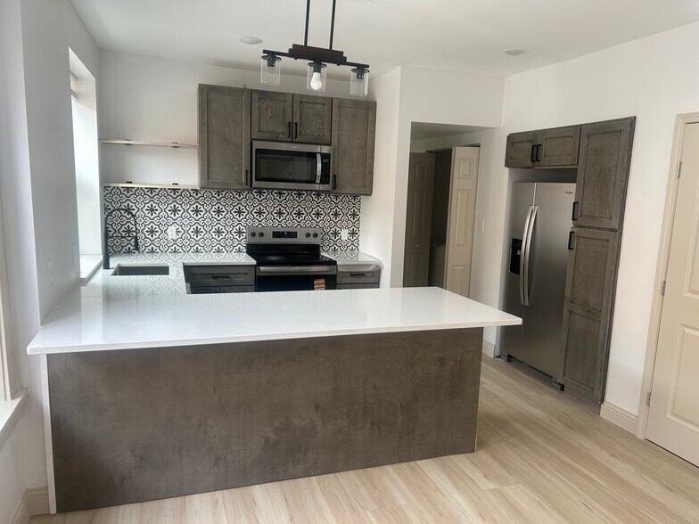 Building Photo - 7232 Wise Ave