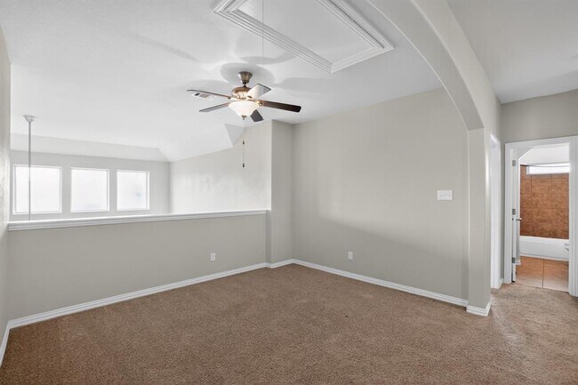 Building Photo - 348 Vista Gardens Dr
