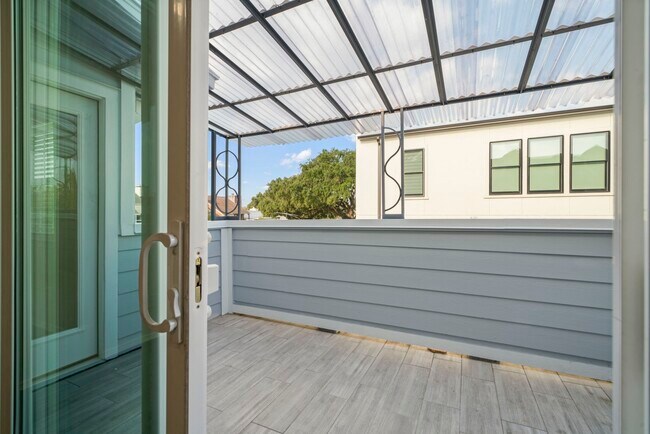 Building Photo - 4023 Breakwood Dr
