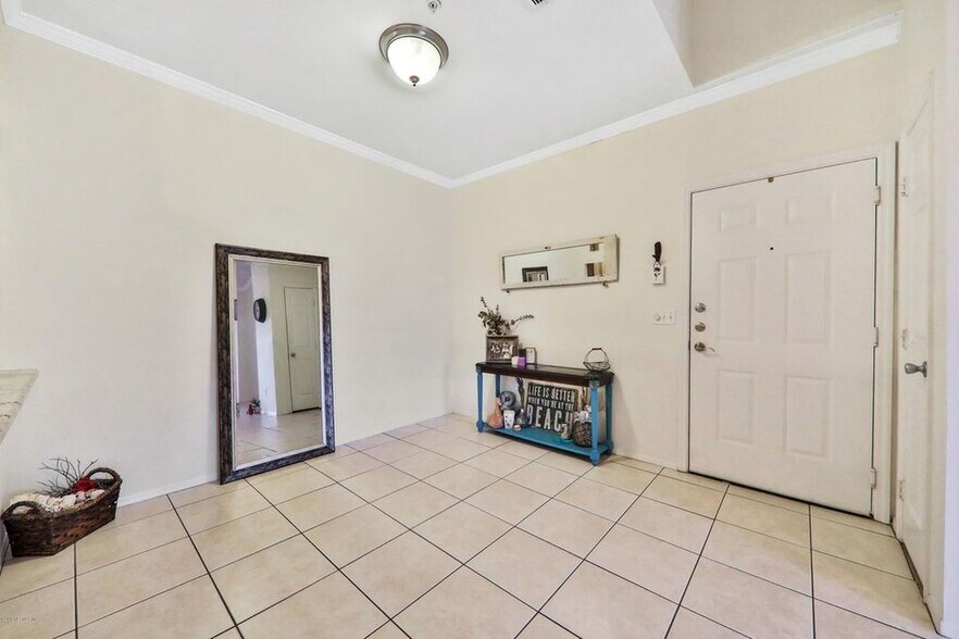 Building Photo - 120 Veracruz Dr