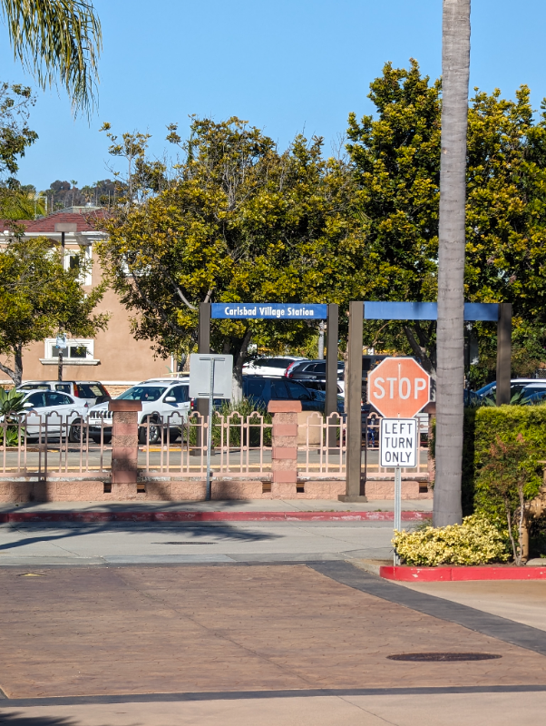 Building Photo - 2768 Carlsbad Blvd