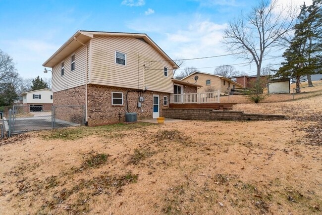 Building Photo - 3 Bedroom House in Cape