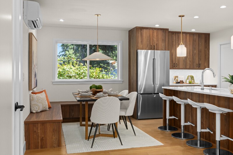 Building Photo - 2349 NE 127th St