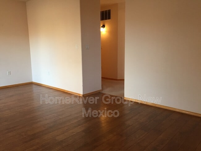Building Photo - 828 Kipuka Dr NW