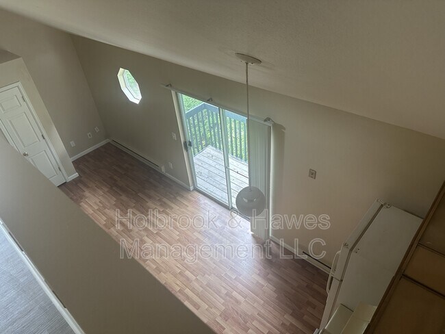 Building Photo - 4531 Boardwalk Dr