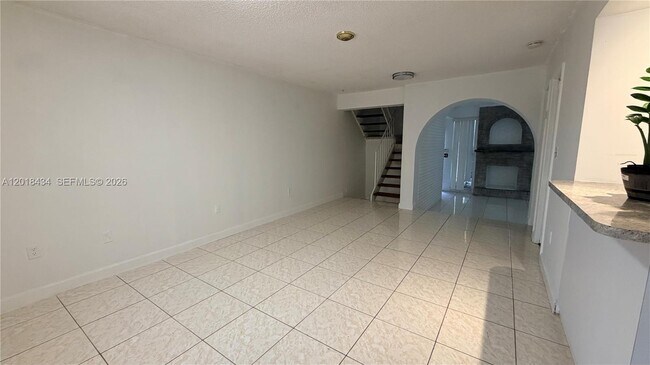Building Photo - 9155 Fontainebleau Blvd