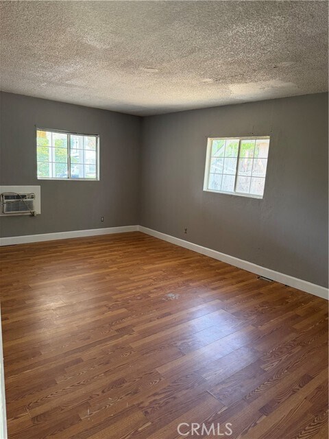 Building Photo - 6603 Mitad Ct