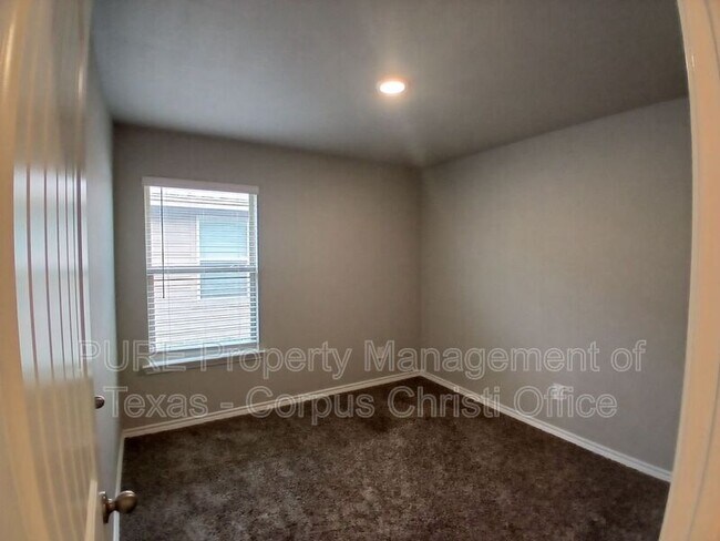 Building Photo - 7610 Rustler Ln