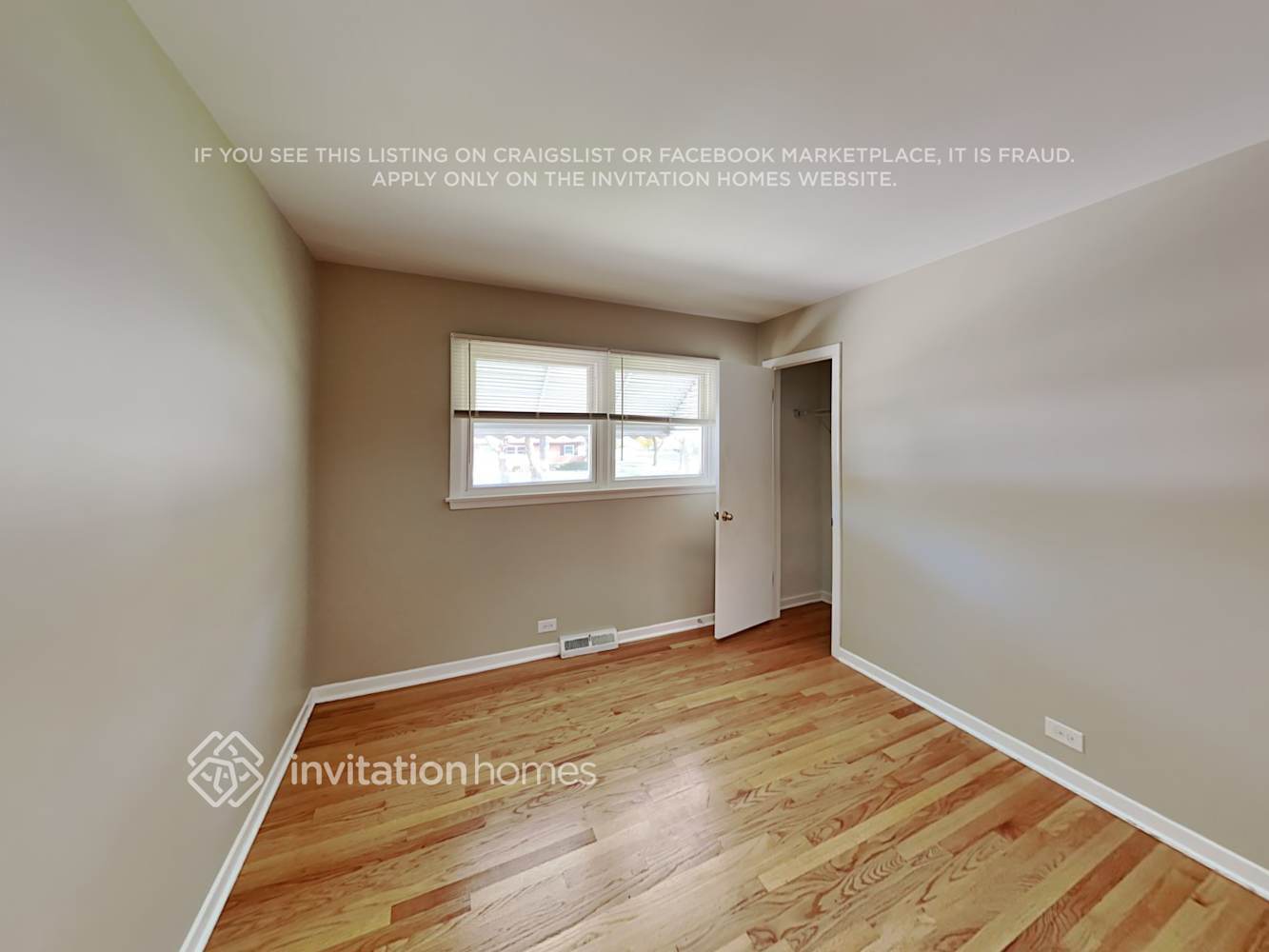 Building Photo - 404 S Crestwood Ln