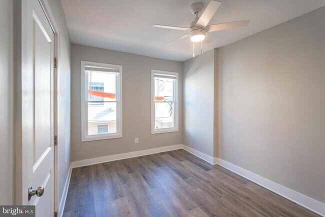 Building Photo - 833 N Markoe St