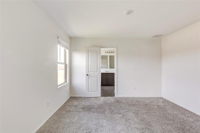 Building Photo - 545 Greatest Gift Wy