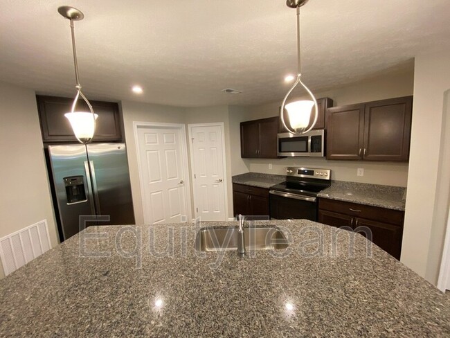 Building Photo - 4329 Value Spgs