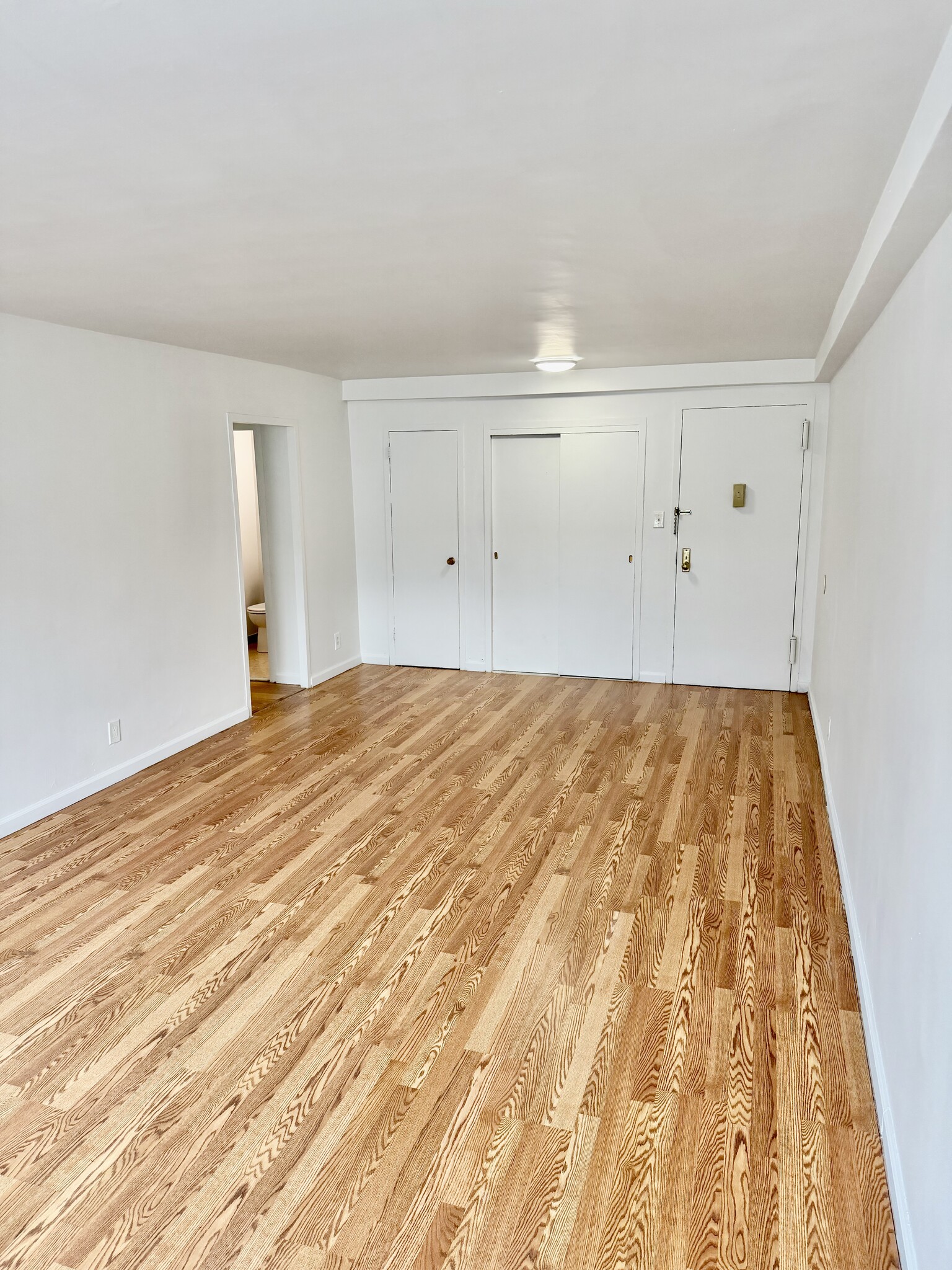 Building Photo - 47 Davis Ave