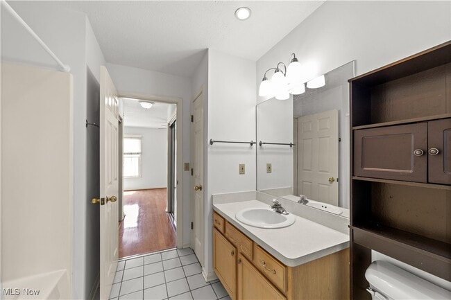 Building Photo - 8118 Chester Pkwy