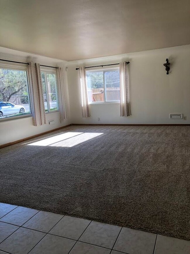 Building Photo - Charming 4 Bd, 2 Ba, Ranch Home in D-12 School District, close to Downtown, Trails and Ft. Carson