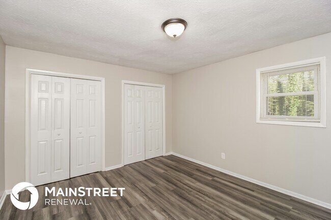 Building Photo - 3791 S Ridge Dr