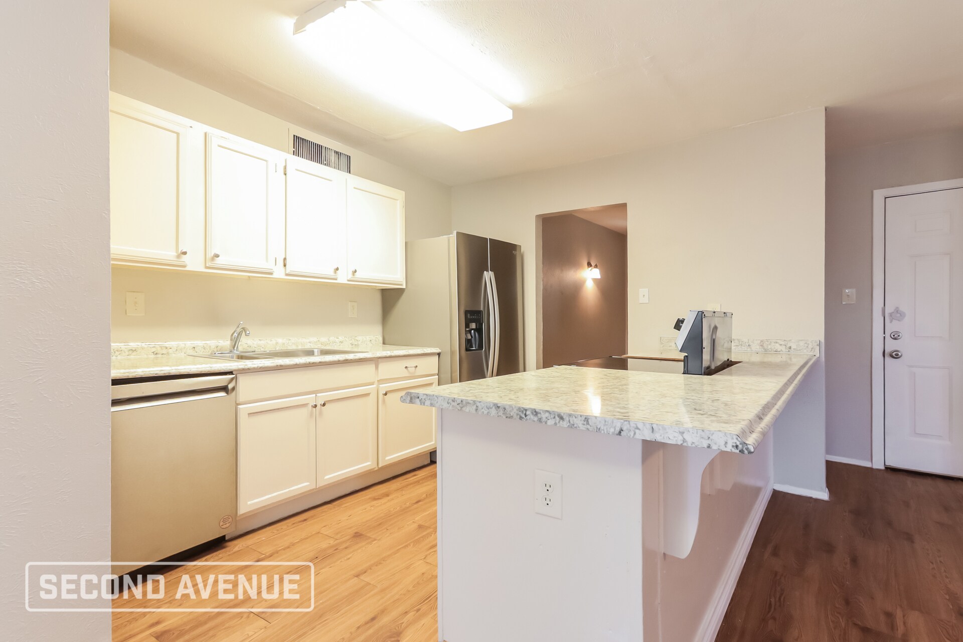 Building Photo - 416 Woodcrest Way