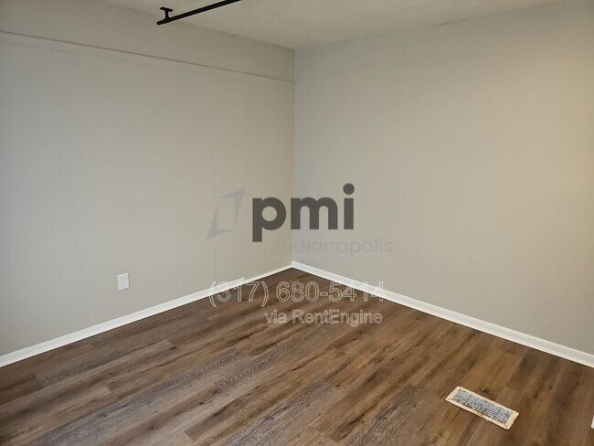 Building Photo - 2031 Southeastern Ave