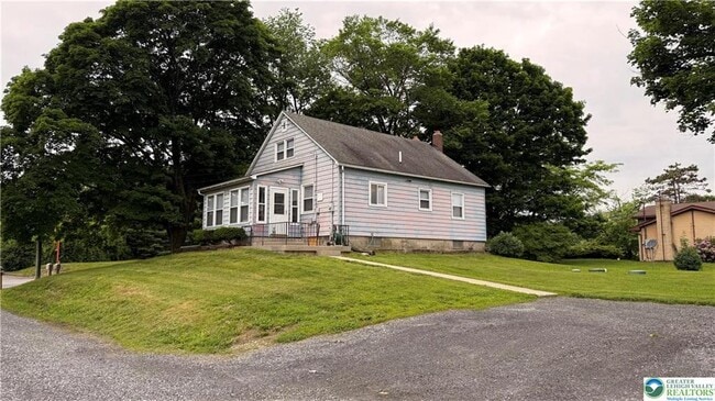 Building Photo - 1946 Pen Argyl Rd