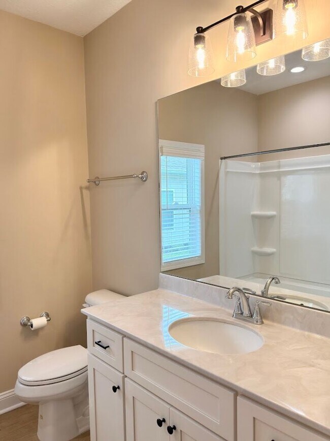 Building Photo - 124 The Villas Wy