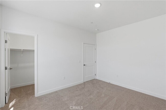 Building Photo - 11647 Saddleback Dr