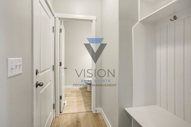 Building Photo - 4093 W Harmony Dr