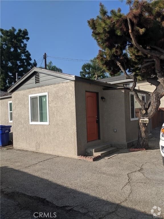 Building Photo - 11640 Coldbrook Ave